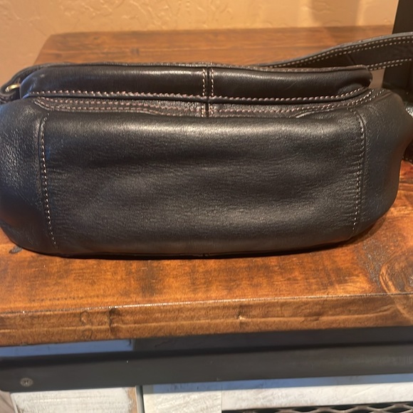 Fossil Black Smooth Leather Shoulder Bag EUC - Picture 12 of 14